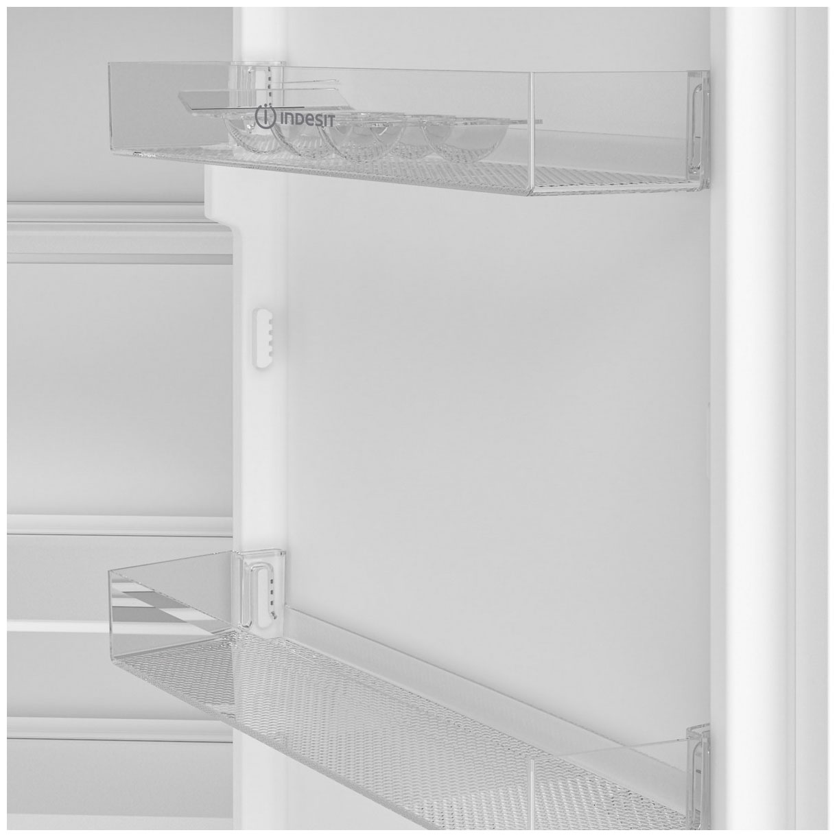 Купить Встраиваемый холодильник Indesit IBH 18 — Фото 4