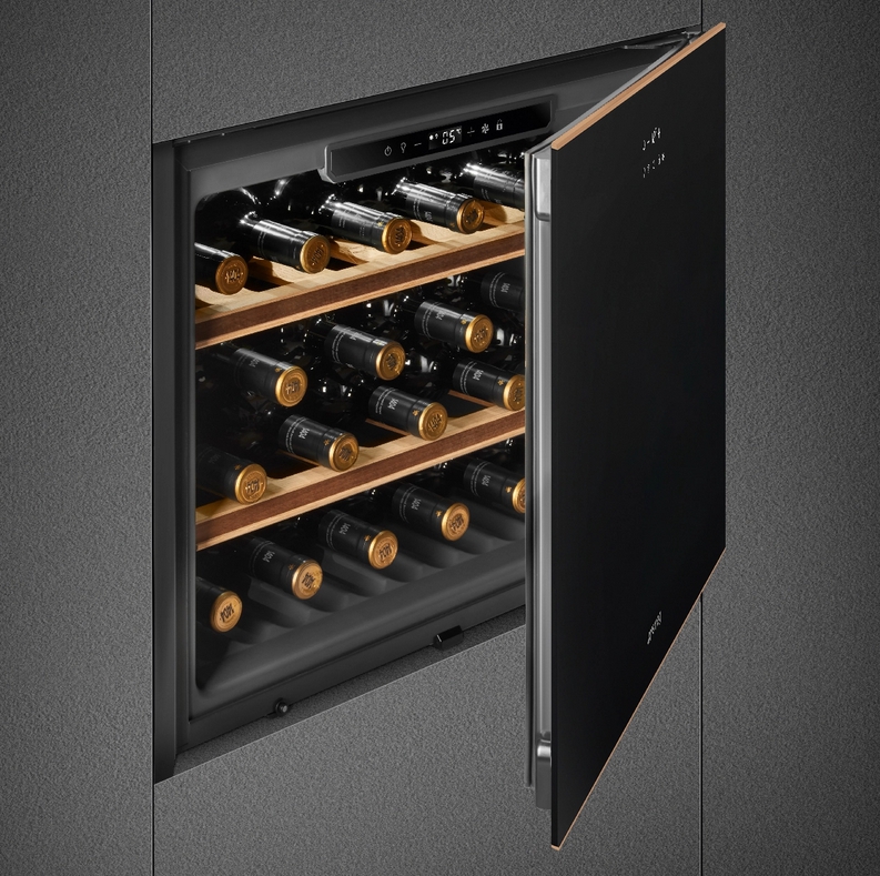 Купить Встраиваемый винный шкаф Smeg CVI621NR3 — Фото 3