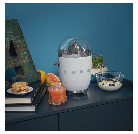 Купить Соковыжималка Smeg CJF01WHMEU — Фото 4