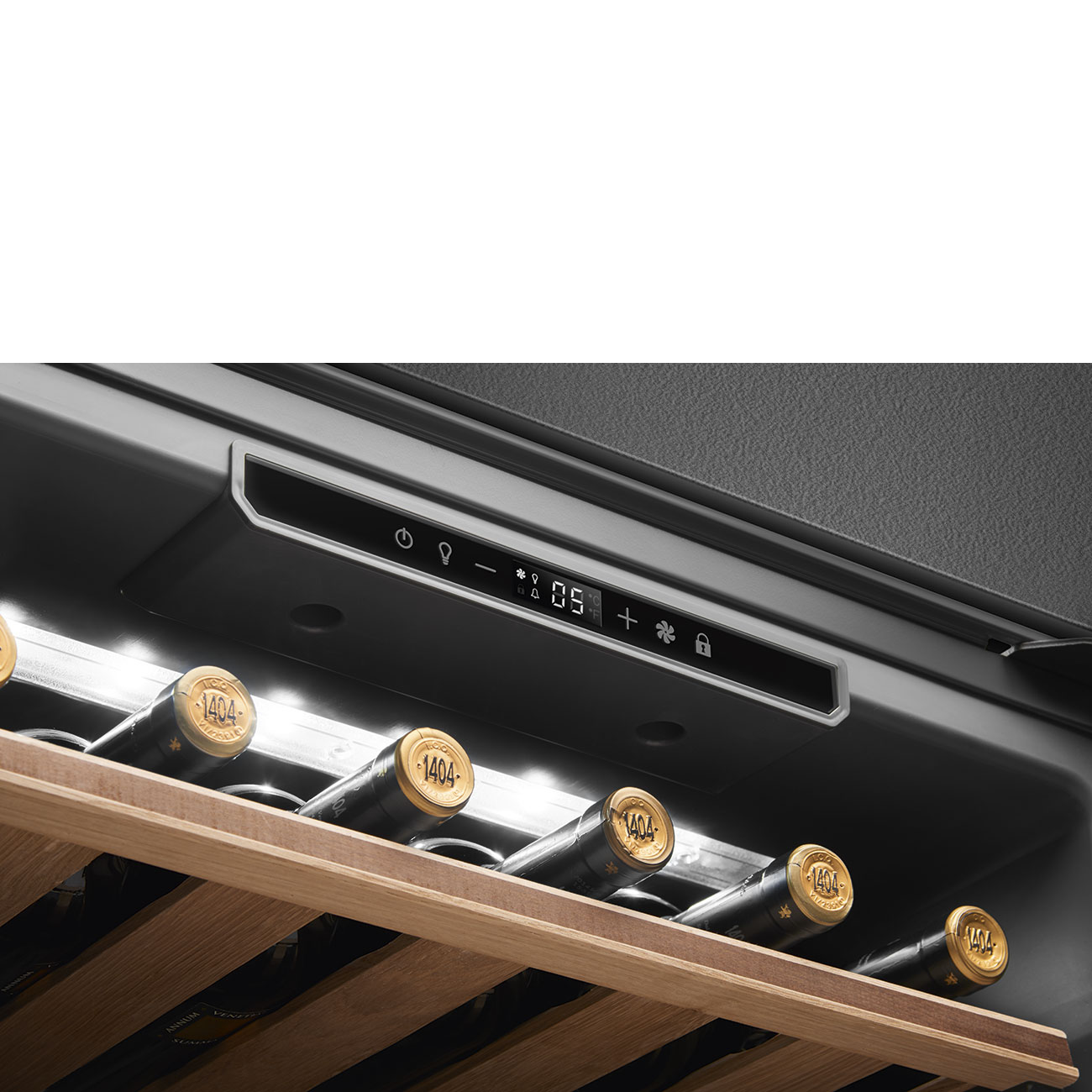 Купить Встраиваемый винный шкаф Smeg CVI321X3 — Фото 6