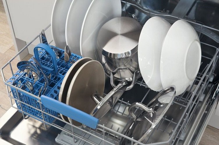 Купить Встраиваемая посудомоечная машина Indesit DIF 04B1 EU — Фото 2