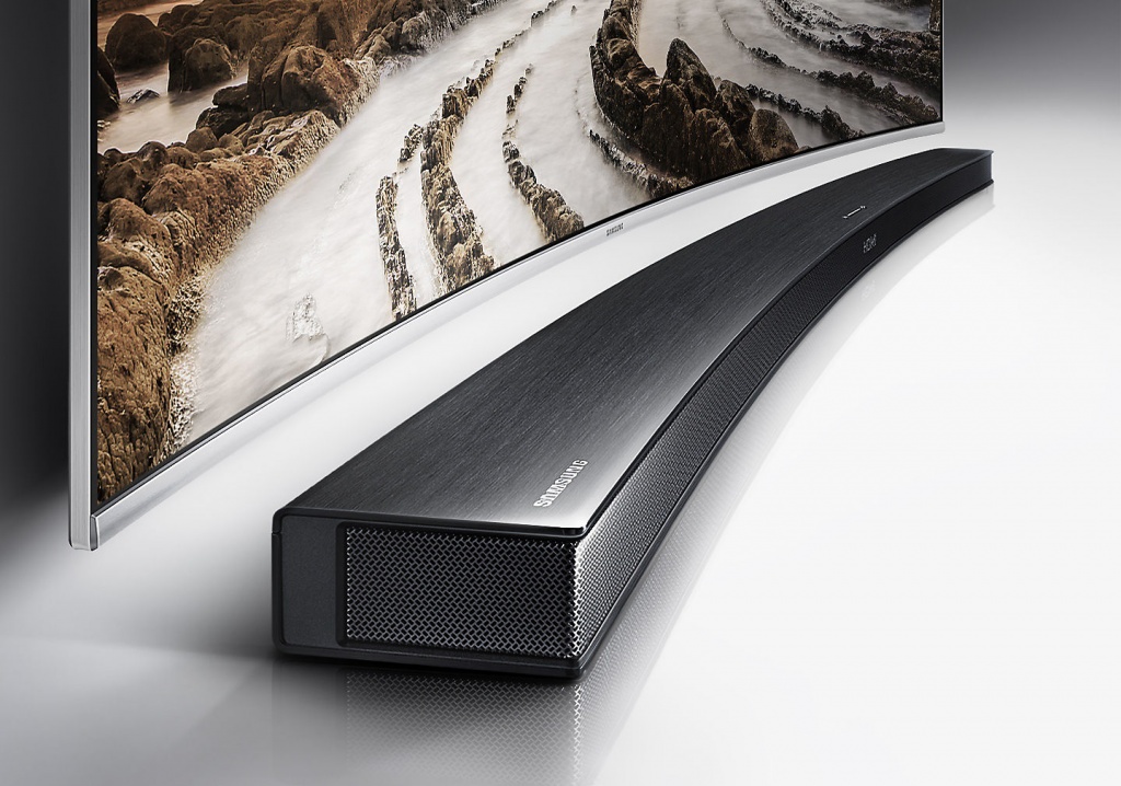 ru-feature-the-perfect-match-for-your-curved-tv-67025700.jpg