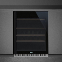Встраиваемый винный шкаф Smeg CVI638LN3